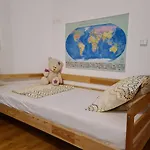 Pool & Bbq Garden Oasis, Quiet Relaxation Near The Beach, Free Parking, Fast Wifi Apartmán