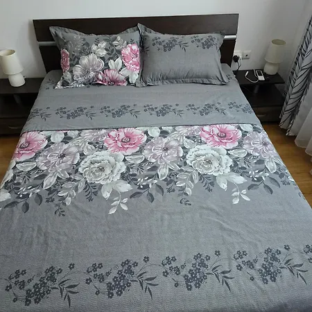 Appartement Pool & Bbq Garden Oasis, Quiet Relaxation Near The Beach, Free Parking, Fast Wifi *